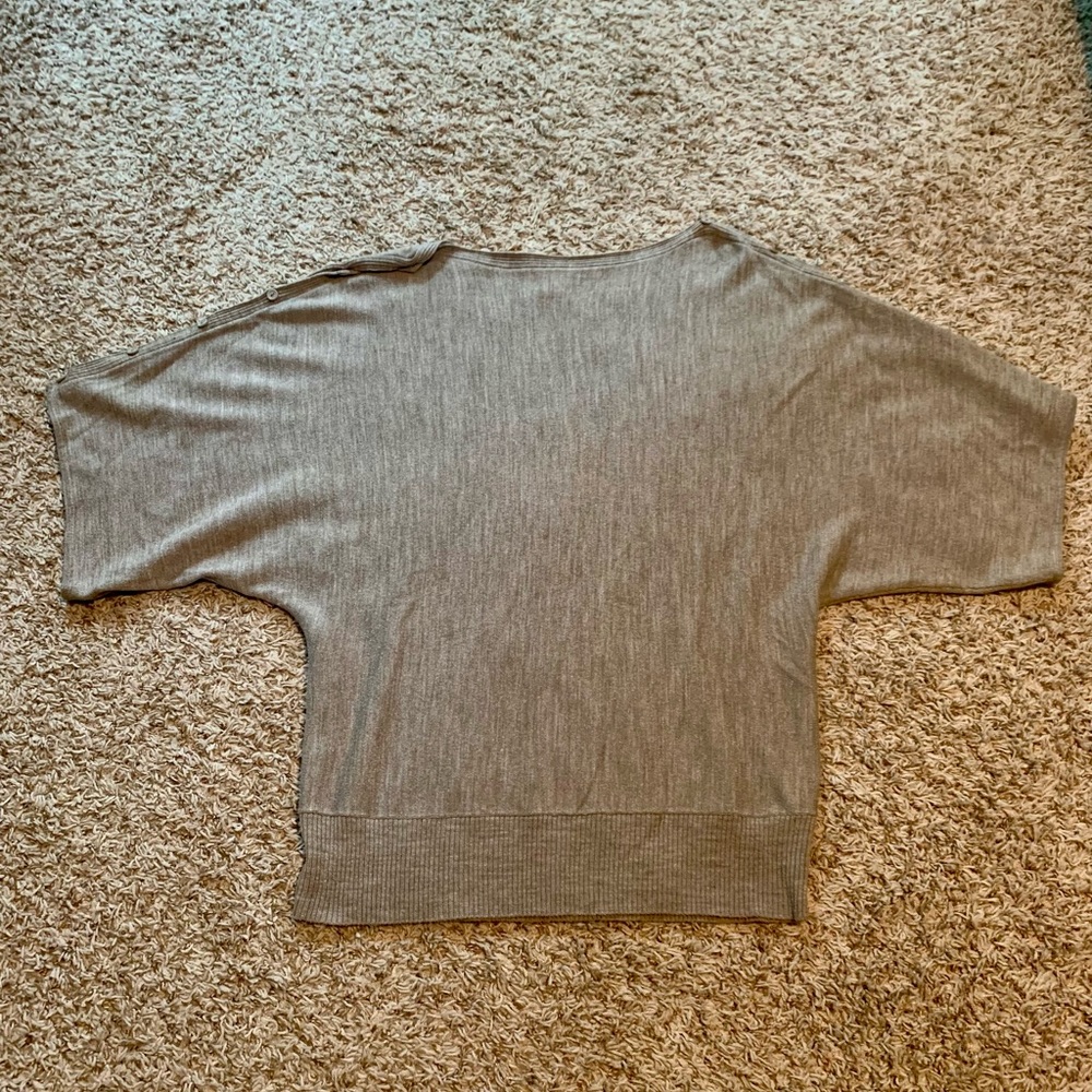 L New York and Co 3/4 sleeve sweater